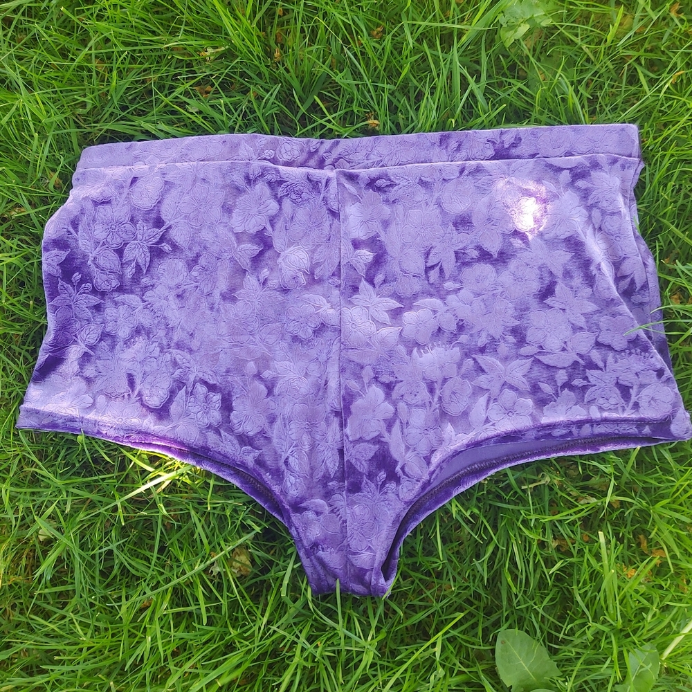 Floral Print Crushed Velvet Booty Shorts